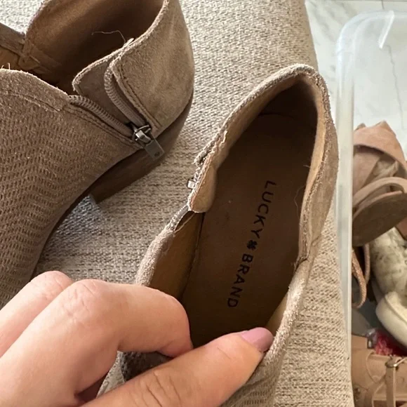 Lucky Brand Textured Tan Ankle Booties - Picture 4 of 6